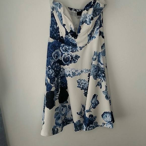 Lulu's strapless blue and ivory dress - Picture 4 of 8